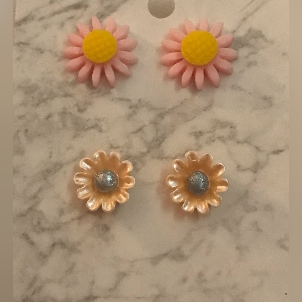 Flower Stud Earrings - 2 Pack